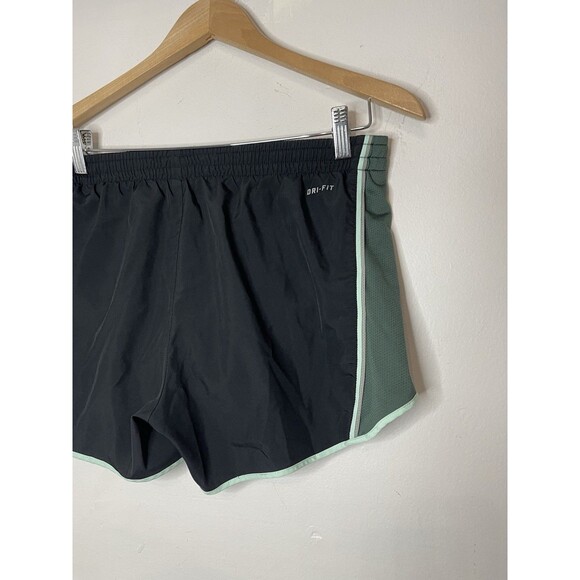 Nike Dri Fit Women's Medium Running Shorts Black Green 4" Inseam Elastic Waist - Picture 7 of 8